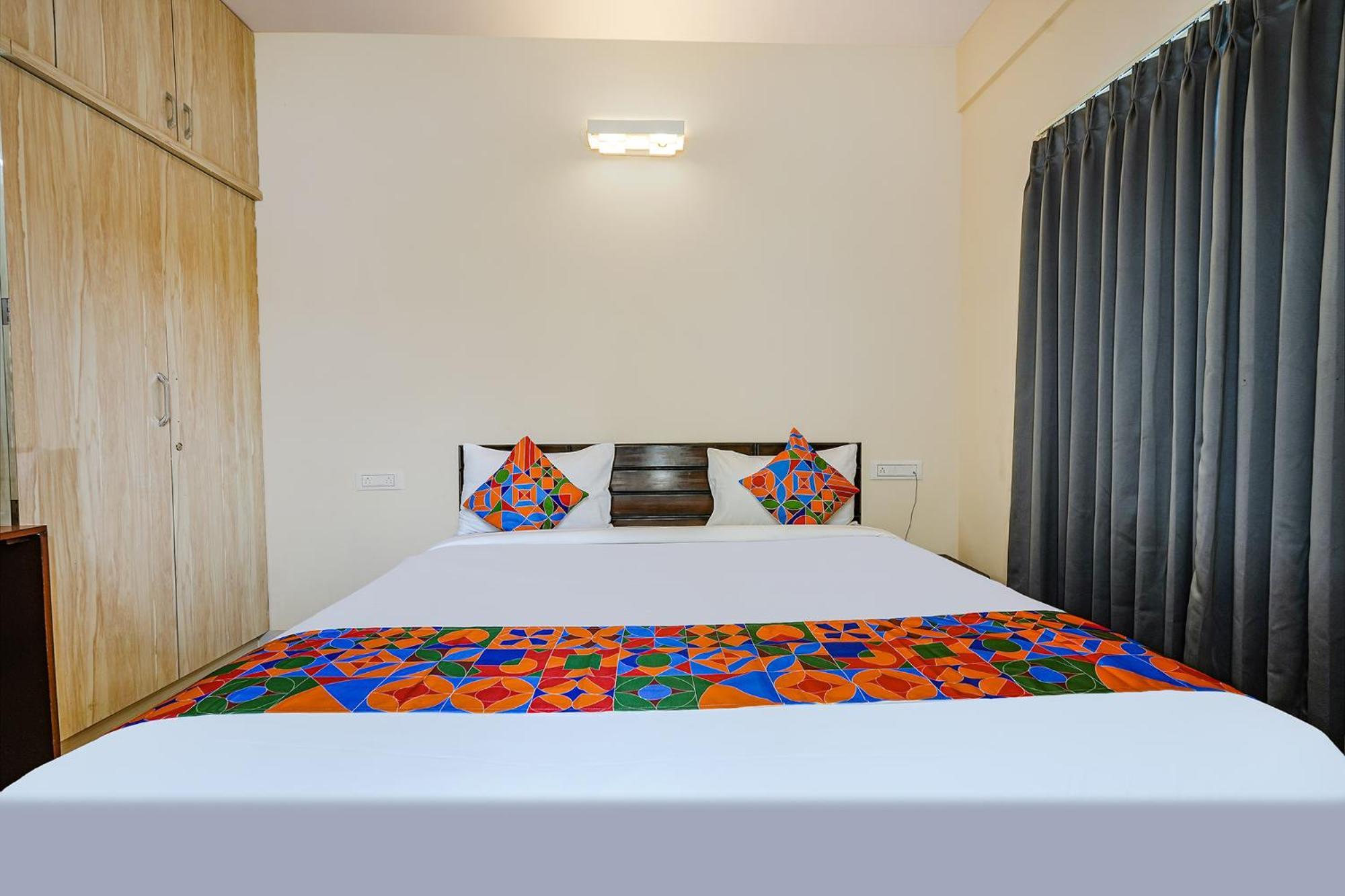 Fabhotel Crystal Suites Bangalore Exterior foto